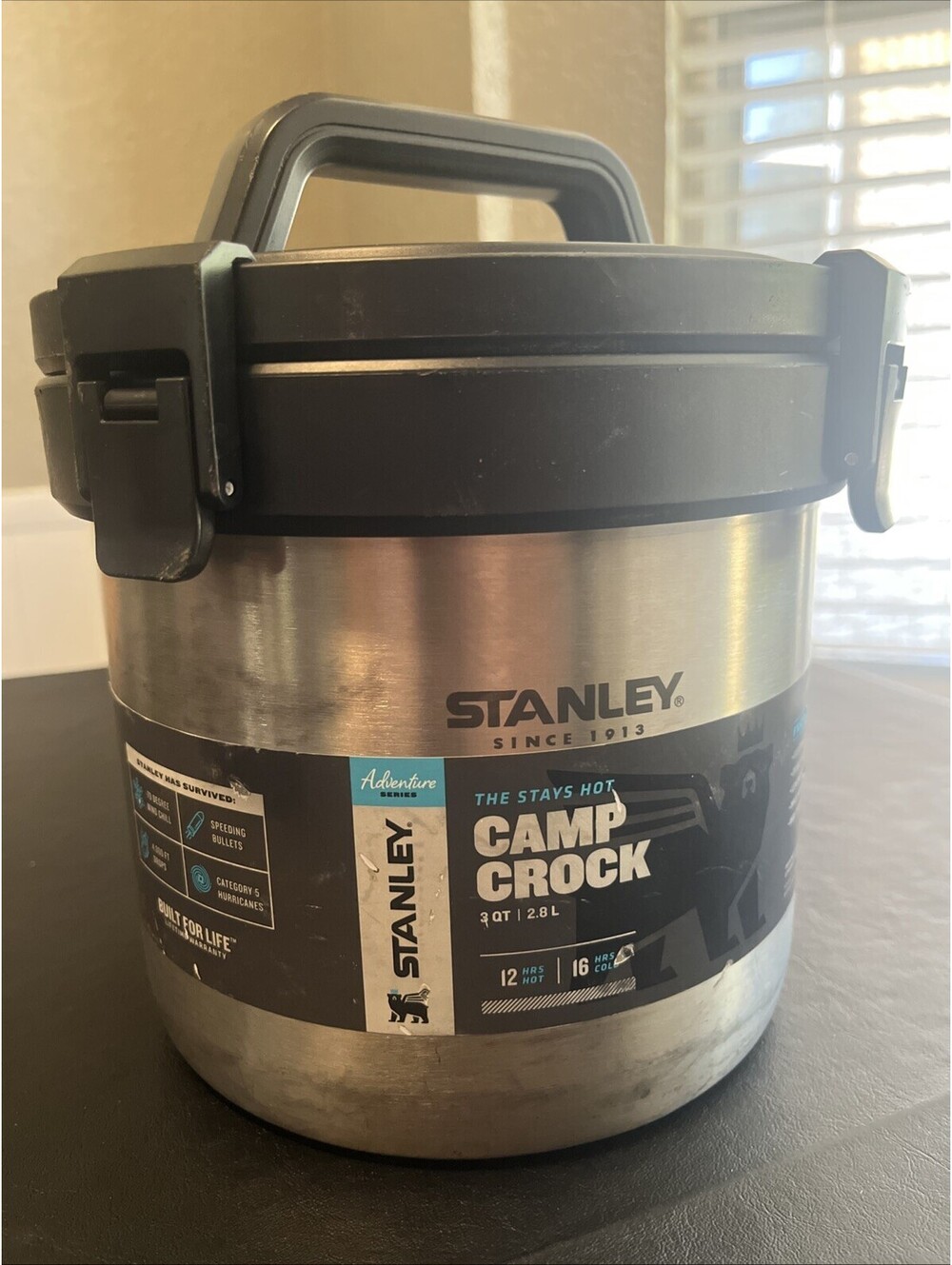 Stanley Stay Hot Cold 3 QT Camp Crock Stainless Vacuum Insulated Clasp Top Pot